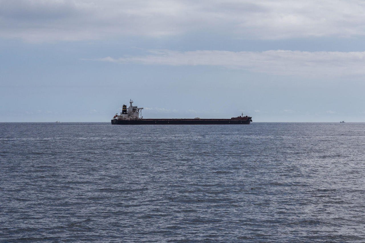 Texas sahillərində iki barja və tanker toqquşub, neft sızması baş verib