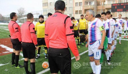 Türkiyədə 71 yaşlı futbolçunu transfer etdilər