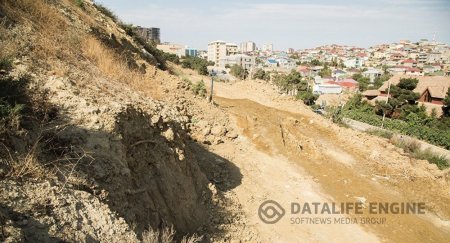 Bakıda sürüşmədən sonra yol bağlandı