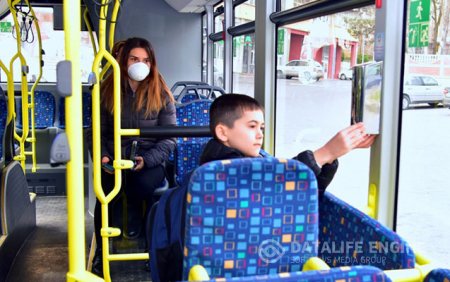 Bakıda avtobuslarda dezinfeksiyaedici məhlul yerləşdirilib - FOTOLAR