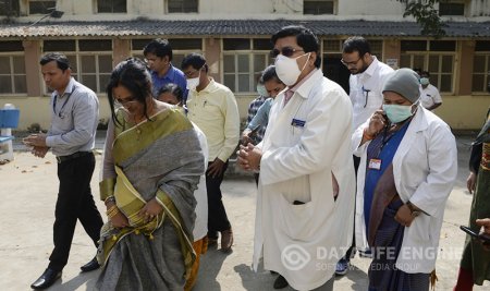 Hindistanda koronavirusa yoluxanların sayı artıb