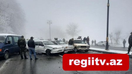 Bakı-Qazax yolunda ZƏNCİRVARİ QƏZA: 30-a yaxın avtomobil toqquşdu